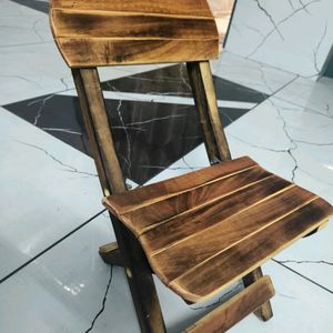 Wooden Matte Finish Antique Folding Chair