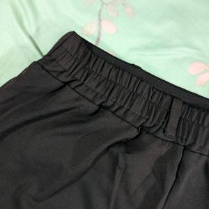 Black Skirt!