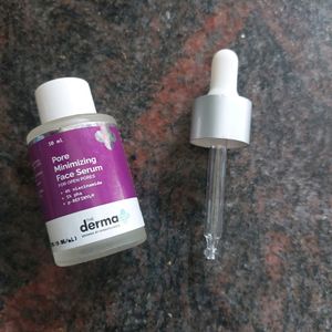 The Derma Co Pore Minimizing face Serum.