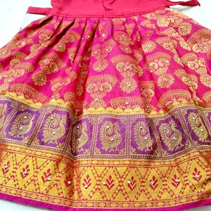 Pattu Pawada/Traditional Dress