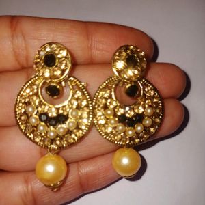 9 Earrings Only At 160