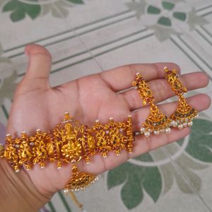 Lakshmi Choker