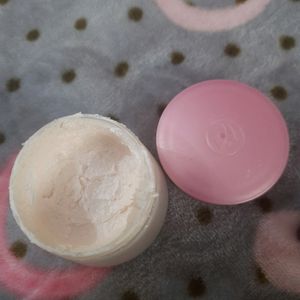 Ponds Creme