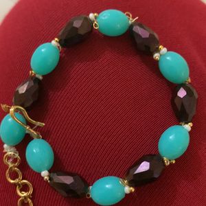 Multicolor Pearl Bracelet With Hook