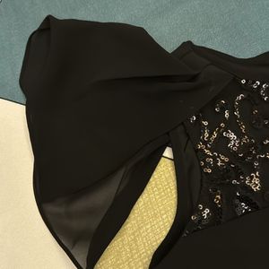 Latin Quaters Black Top