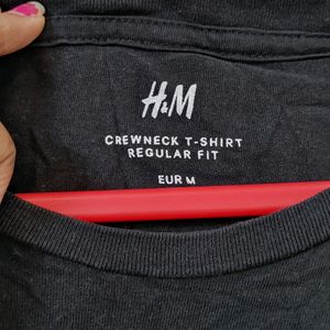 H&M Black Tshirt