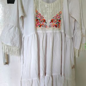 White Stylish Top Like New For L&M Size Bust 32inc