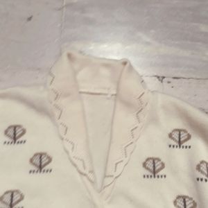 New Ladies Sweater In Cream Colour With Design