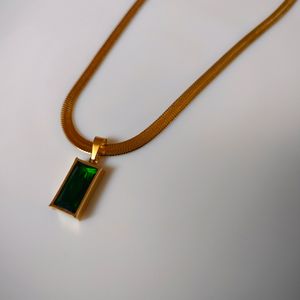 Antitarnish Green Stone Pendant Chain...