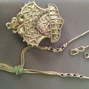 Mangalsutra Chain With Saree Pin