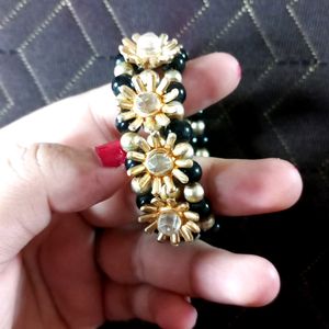 Golden And Black Flower Bead Bracelet