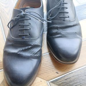 Men Textured Dark Navy Blue Formal Shoes