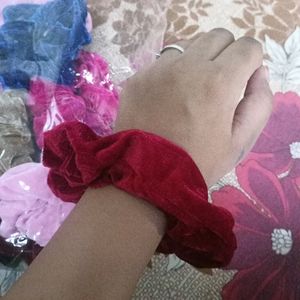 1 Piece Velvet Scrunchie