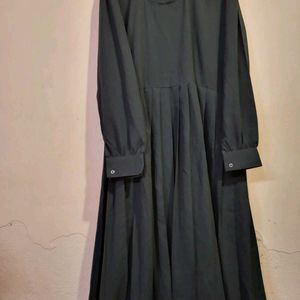 Front Pleated Abaya