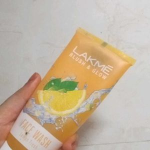 Face Wash With Free Gift