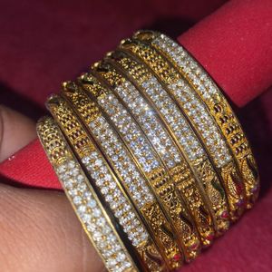 GOLD COLOUR SIDE 8  BANGLES