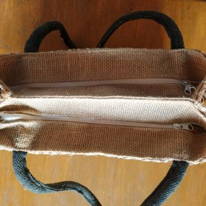 Jute Bag With Double Compartment.