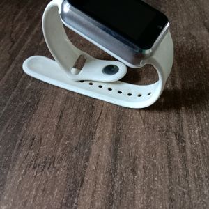 Smart looking White Smarwatch | Not Workin