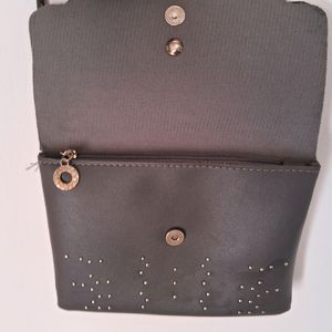 Black Slingbags for Women