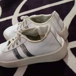 White Casual/Sport Shoes