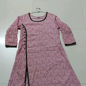 Red And White 3/4th Sleeves Kurta For Women