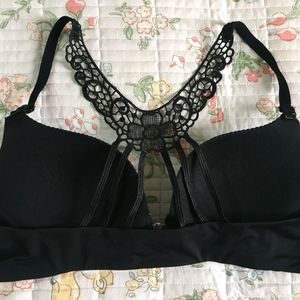 Push Up Bra with Wire Backless Design