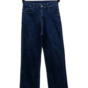 New unused Straight fit jeans