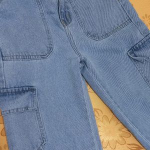 Wide Leg Cargo Jeans