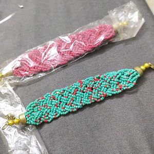 2 Pieces Of Bracelets