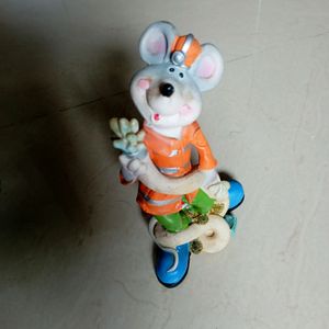 Cute Mouse Show Piece