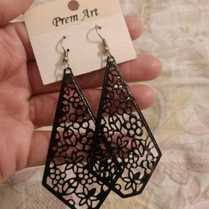 Pretty Earrings Unused