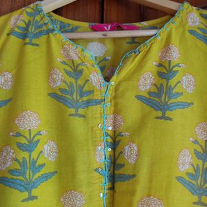 Varanga Floral Kurti