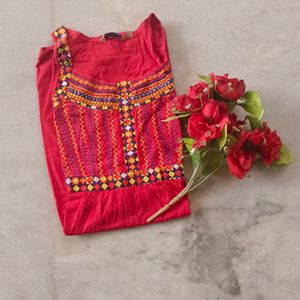 Preety Sleeve Less Kurti