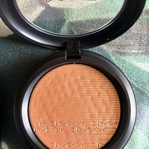 MAC EXTRA DIMENSION SKINFINISH POUDRE LUMIERE