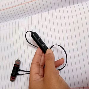 Bluetooth earphone