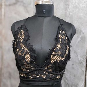 Black Contrast Knot Top