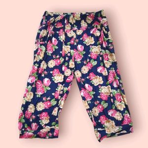 Floral Capri Pants With Side Pockets