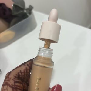 Rare Beauty Concealer- 250W