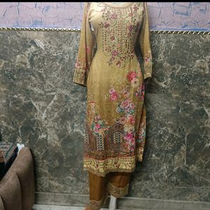 Pakistani Suit