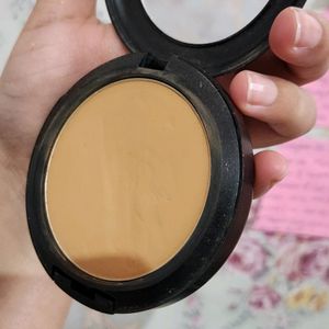 M.A.C StudioFix PowderPlus Compact Foundation NC45