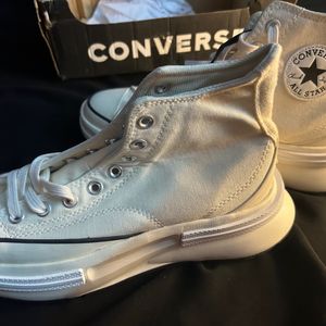 Converse brand new shoes sneakers high tops