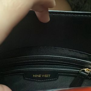 Nine Wear Handbag With Chain Strap