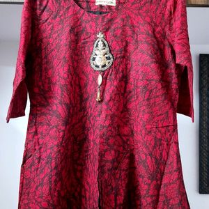 Aarvi Maroon Black Kurta