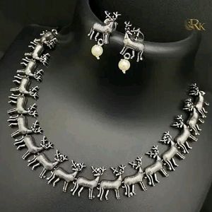 REINDEER DELICATE NECKLACE SET