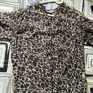 ANIMAL PRINT STRAIGHT TOP