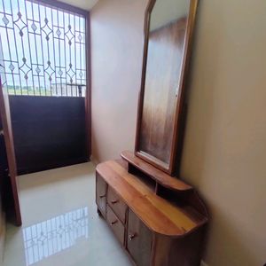 Solid Wood Dressing Table