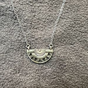 Sil/Gold Pendant With Silver Cha