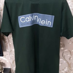 Calvin Klein Tshirt Size 40