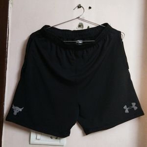 Shorts Of Under Armour Company