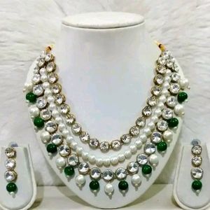 Pearl And Stone Jewellery Set